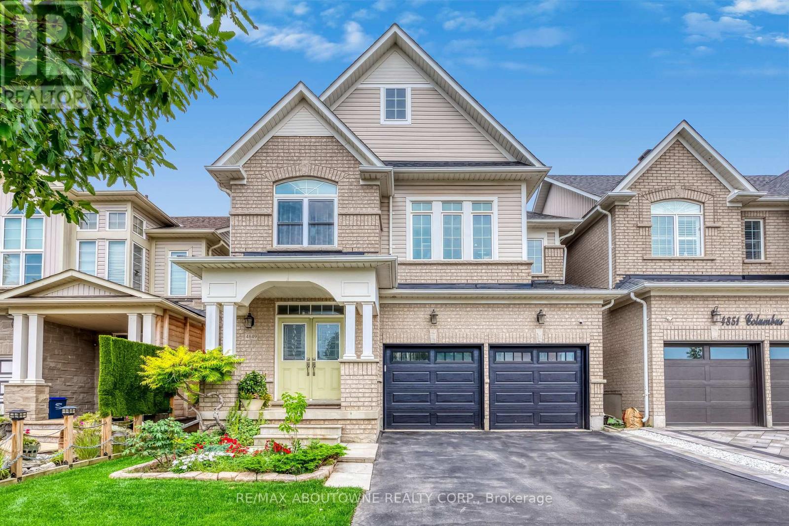 4849 Columbus Drive, Burlington, Ontario  L7M 0H3 - Photo 2 - W13669732