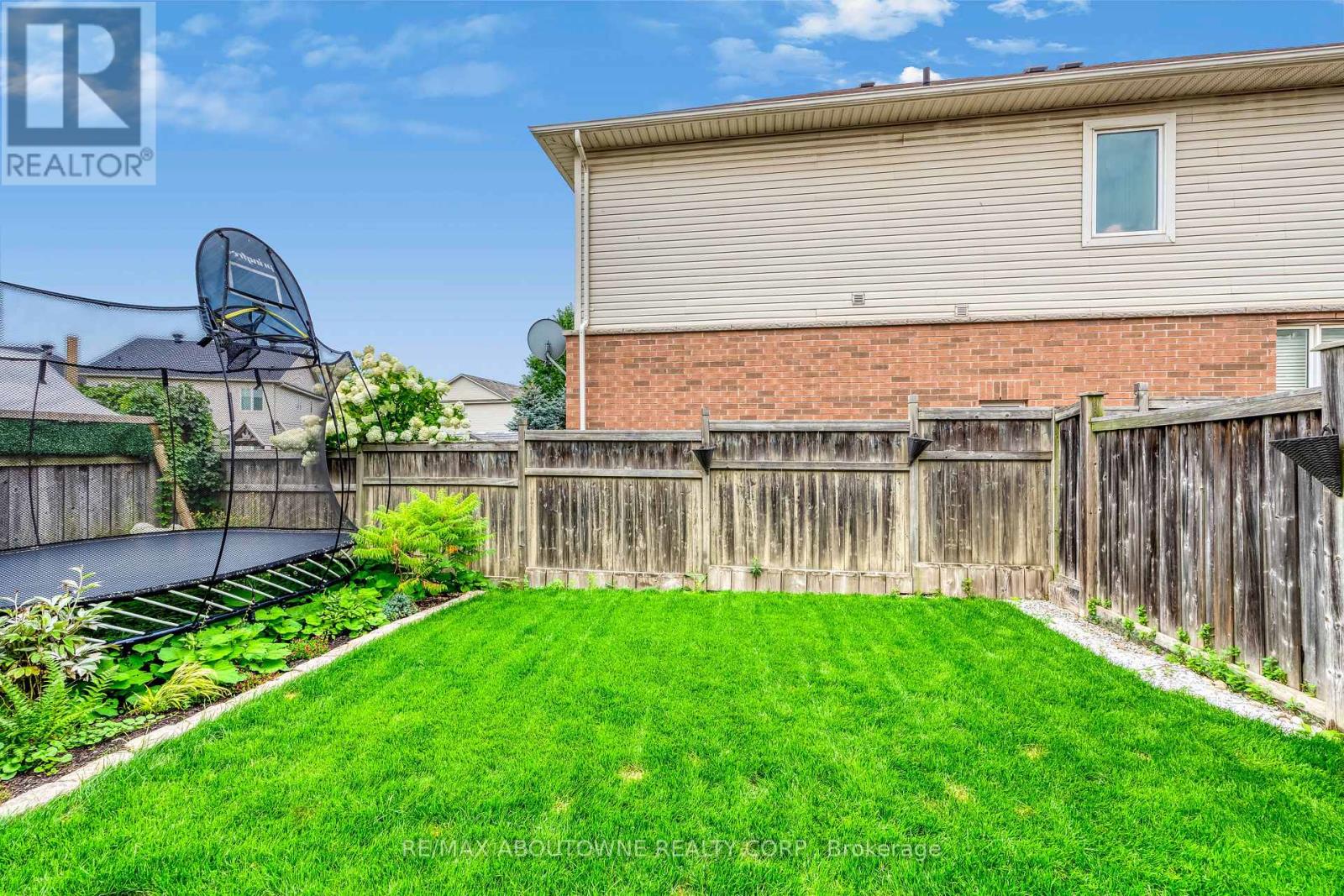 4849 Columbus Drive, Burlington, Ontario  L7M 0H3 - Photo 4 - W13669732
