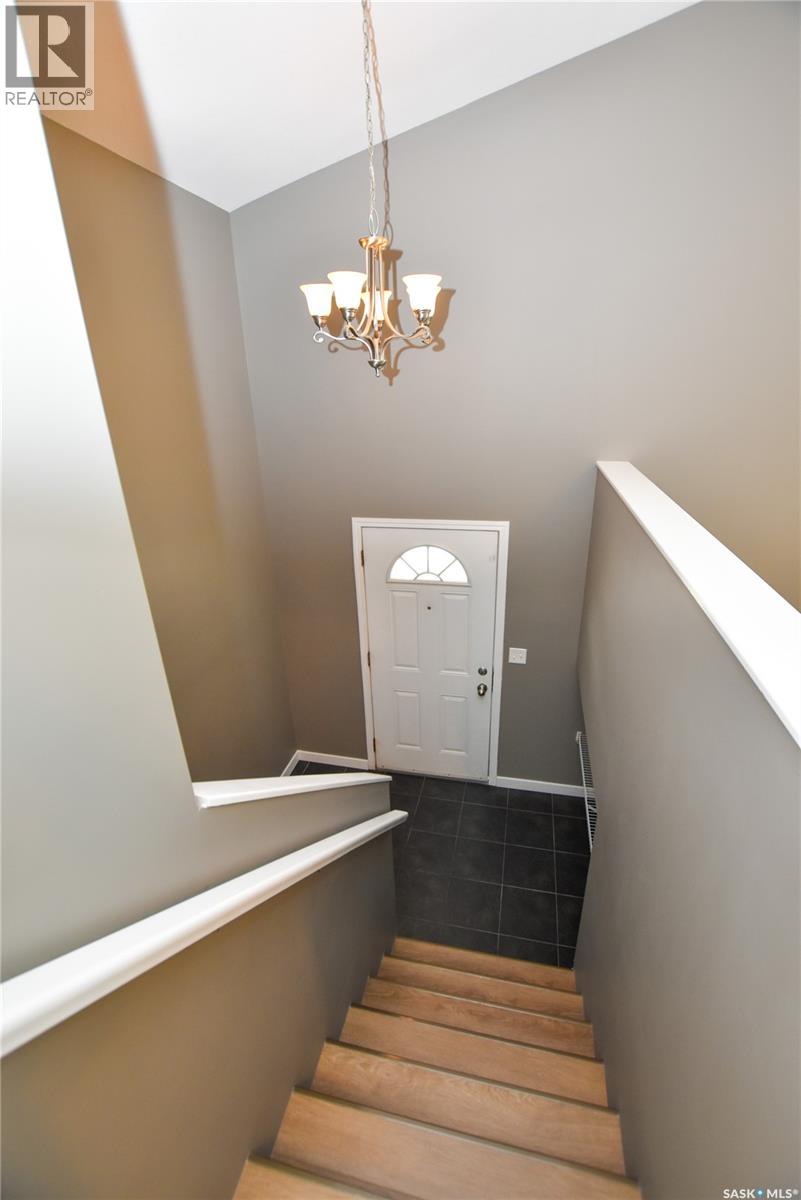 106 Geary Crescent, Saskatoon, Saskatchewan  S7R 0B8 - Photo 3 - SK045287