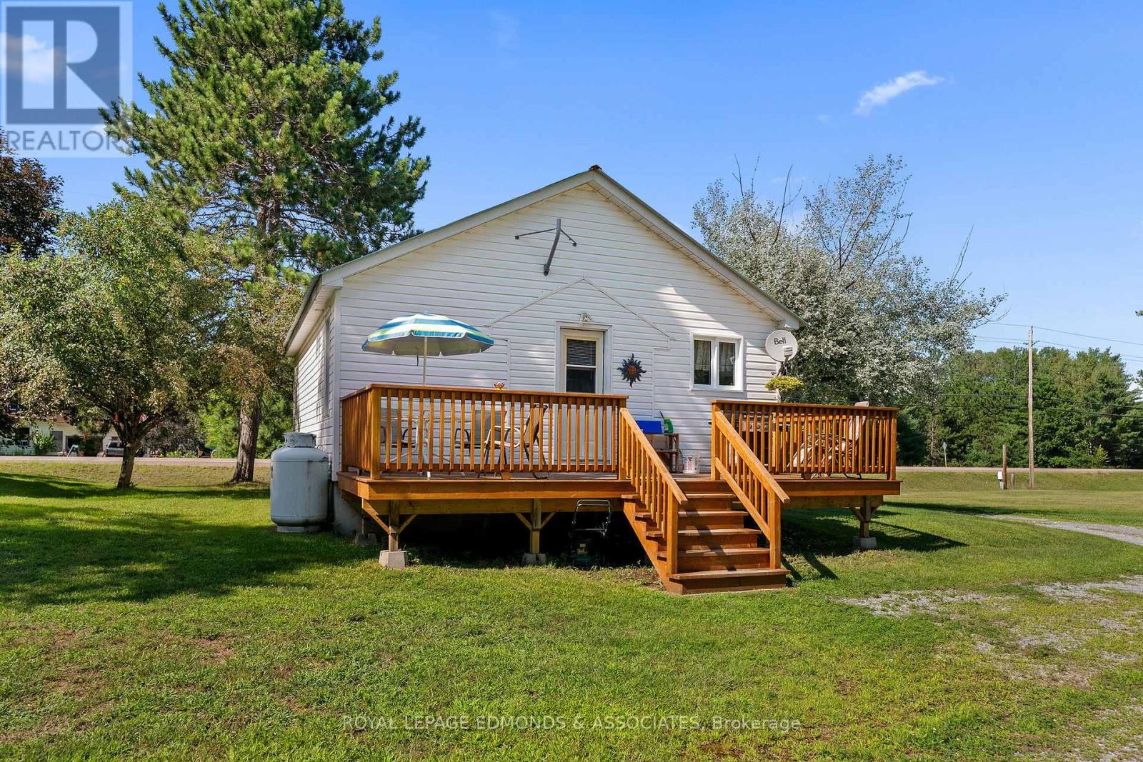 11132 & 11140 Round Lake Road, Laurentian Valley, Ontario  K8A 6W8 - Photo 44 - X13669794
