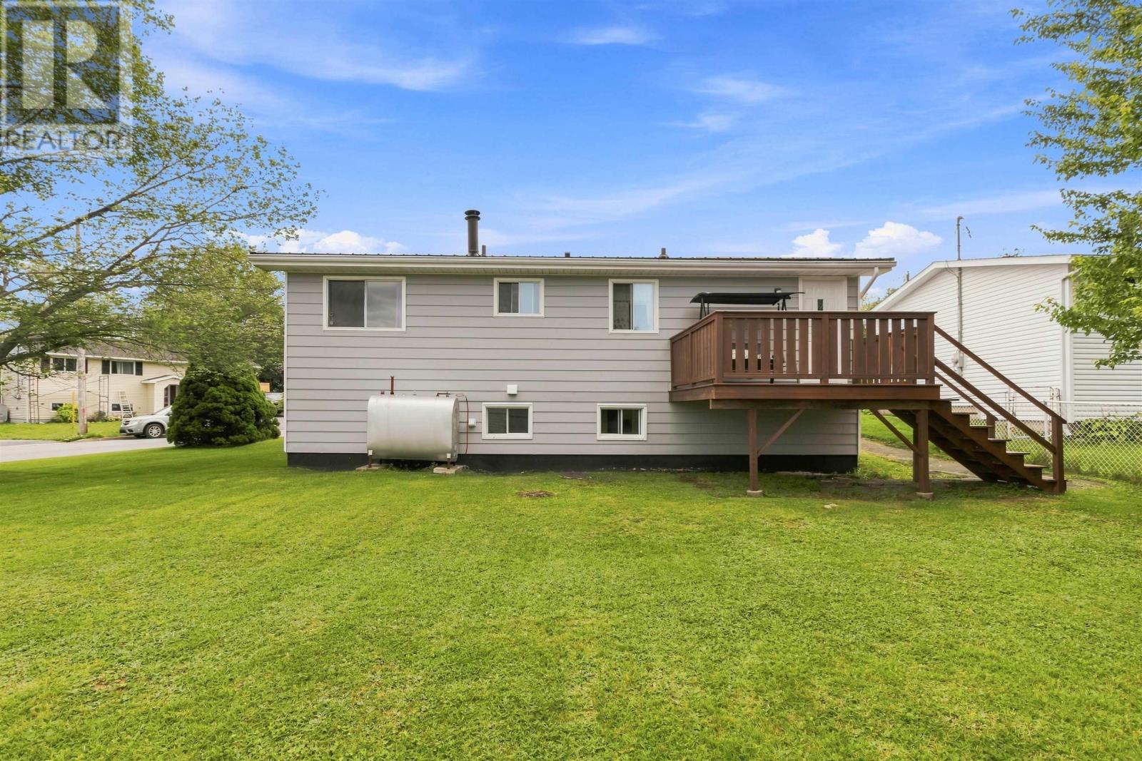 11 Savona Court, Cole Harbour, Nova Scotia  B2W 4R1 - Photo 4 - 202620438