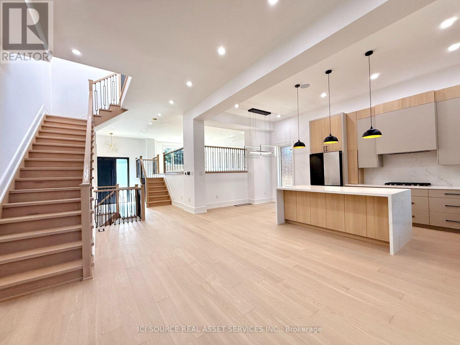 21 Vanbrugh Avenue, Toronto, Ontario  M1N 3S8 - Photo 12 - E13669774