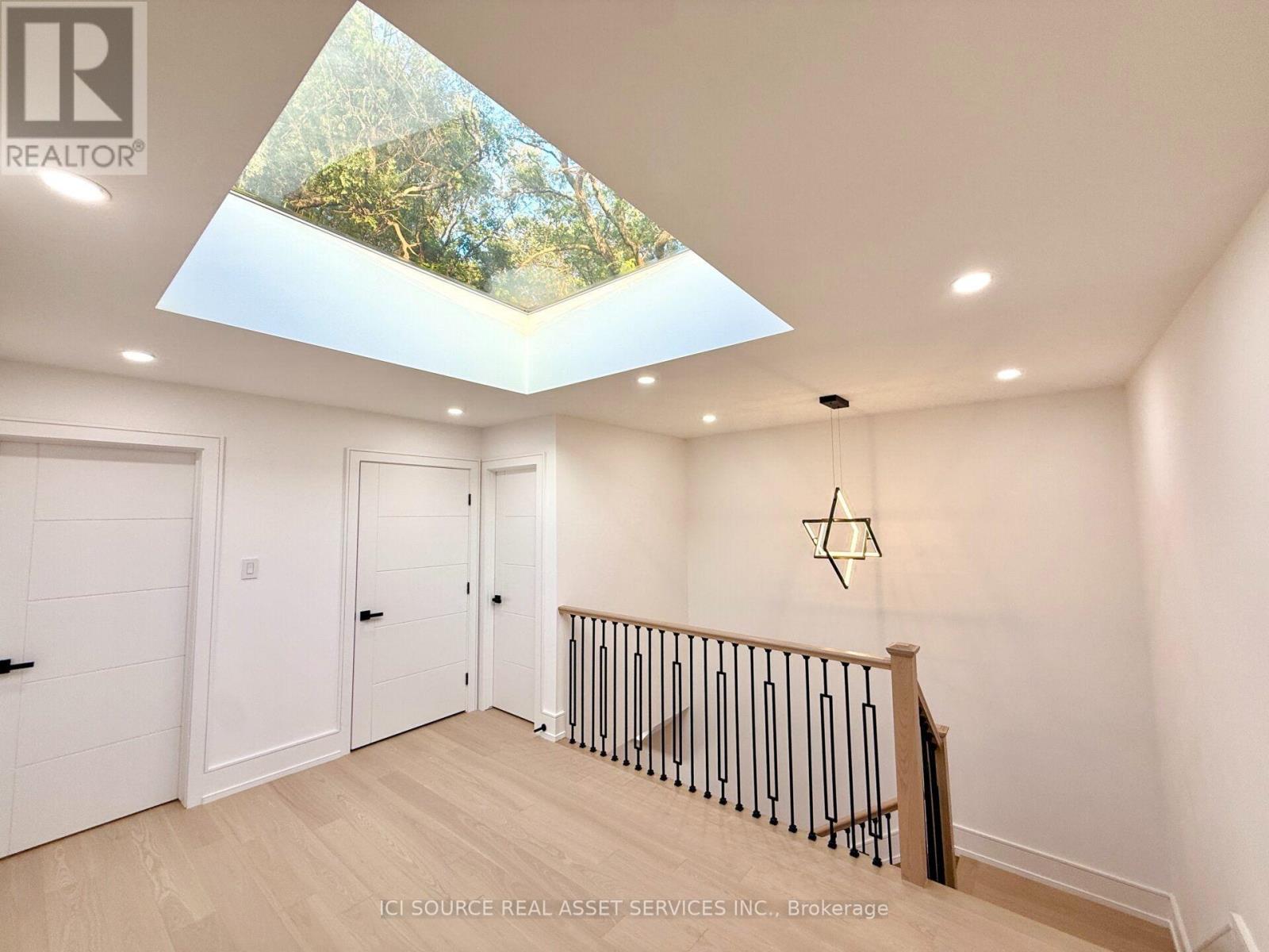 21 Vanbrugh Avenue, Toronto, Ontario  M1N 3S8 - Photo 15 - E13669774