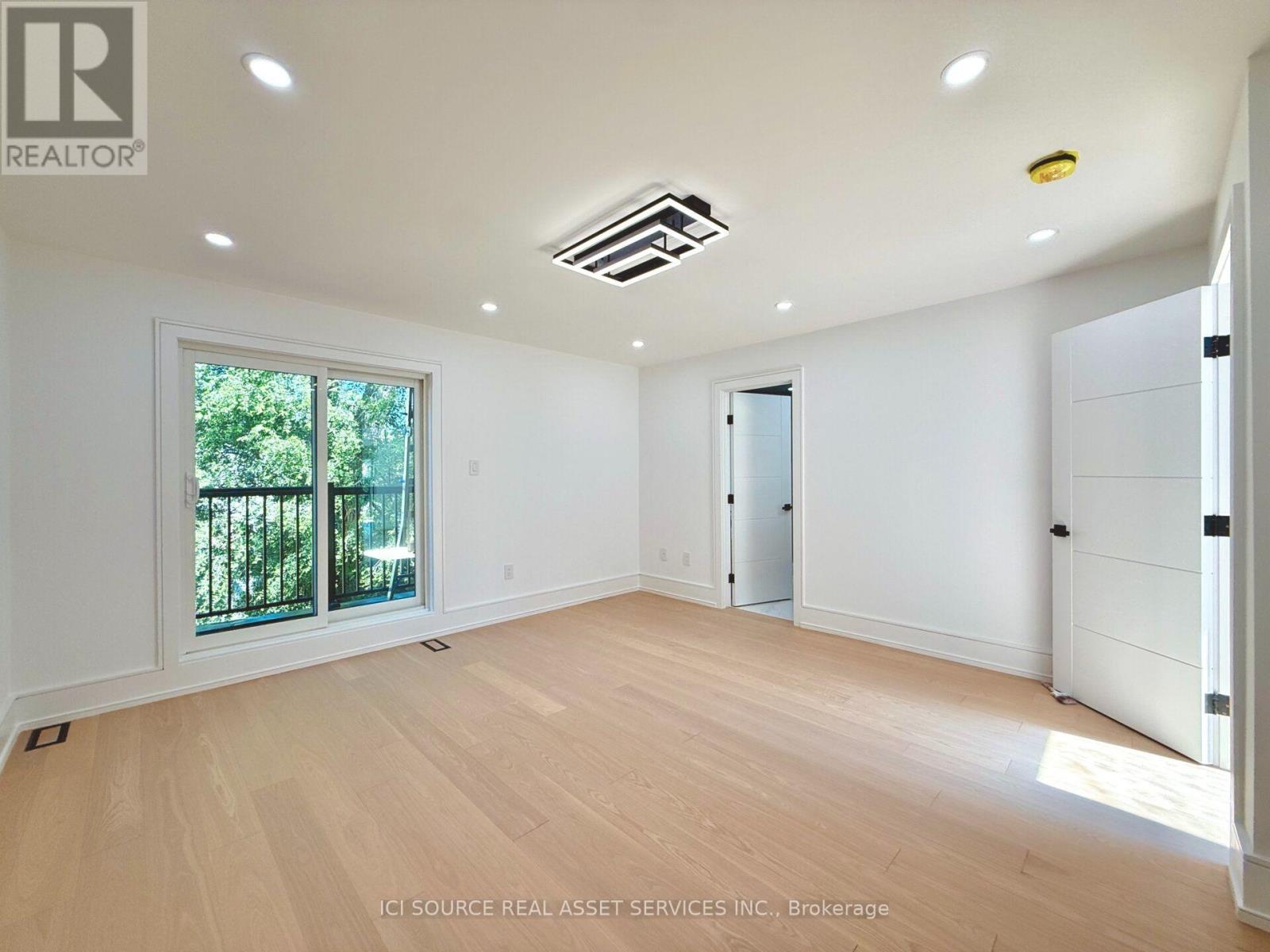 21 Vanbrugh Avenue, Toronto, Ontario  M1N 3S8 - Photo 17 - E13669774