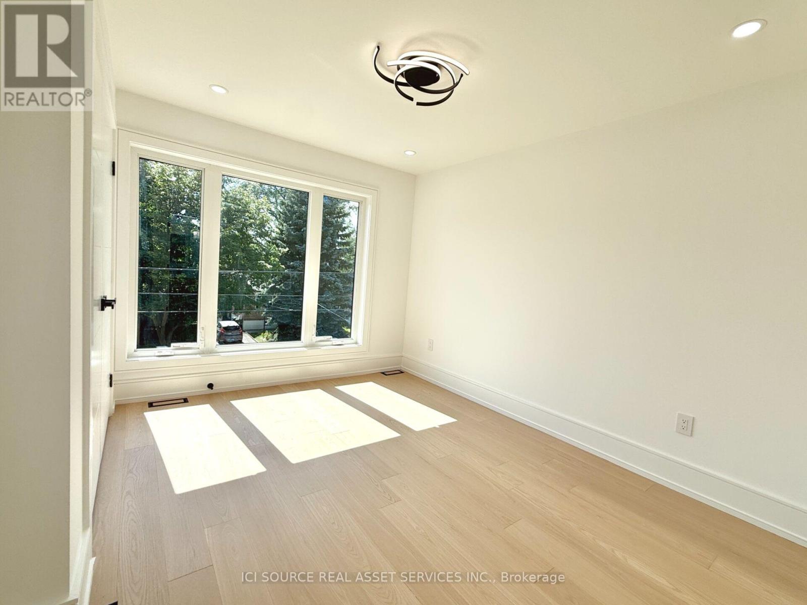21 Vanbrugh Avenue, Toronto, Ontario  M1N 3S8 - Photo 22 - E13669774
