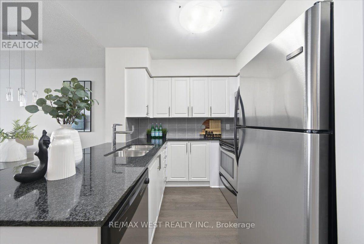 2303 - 225 Sherway Gardens Road, Toronto, Ontario  M9C 0A3 - Photo 3 - W13669772