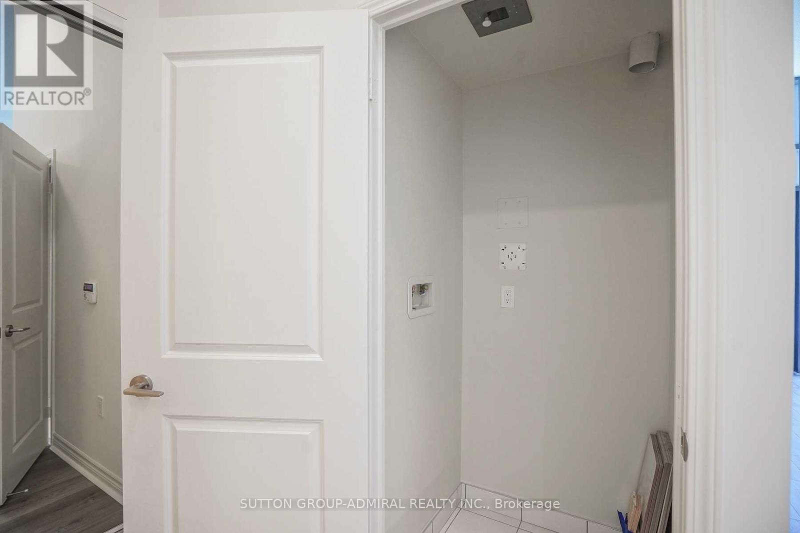 Th 104 - 39 Annie Craig Drive, Toronto, Ontario M8V 0C5 - Photo 12 - W13669786