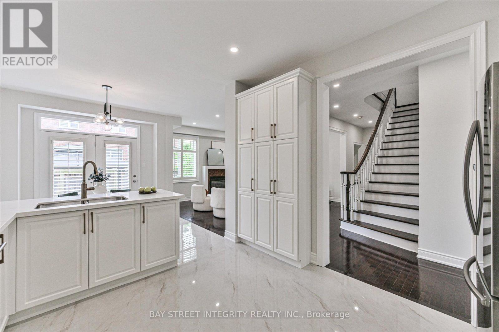 210 Milkweed Way, Oakville, Ontario  L6L 0A6 - Photo 17 - W13669808