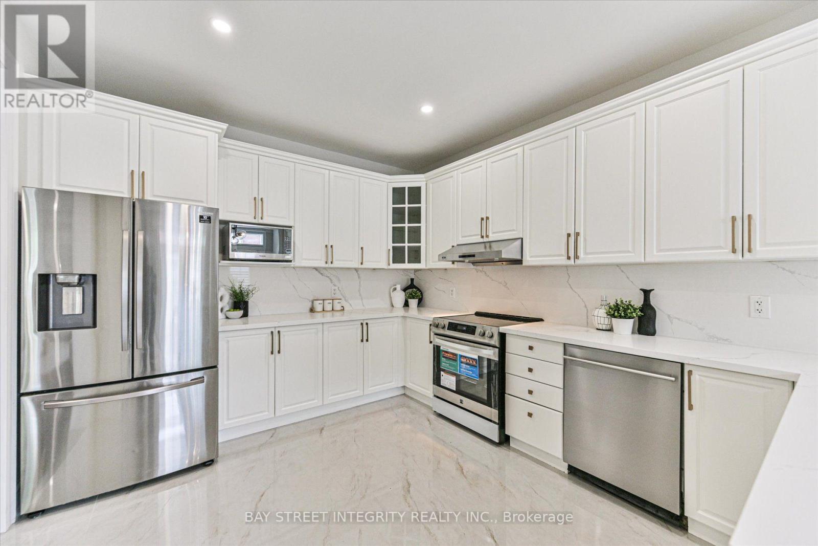 210 Milkweed Way, Oakville, Ontario  L6L 0A6 - Photo 18 - W13669808