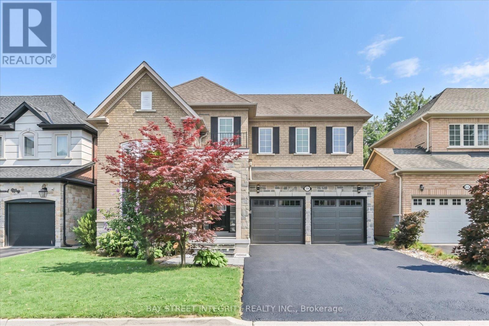 210 Milkweed Way, Oakville, Ontario  L6L 0A6 - Photo 2 - W13669808