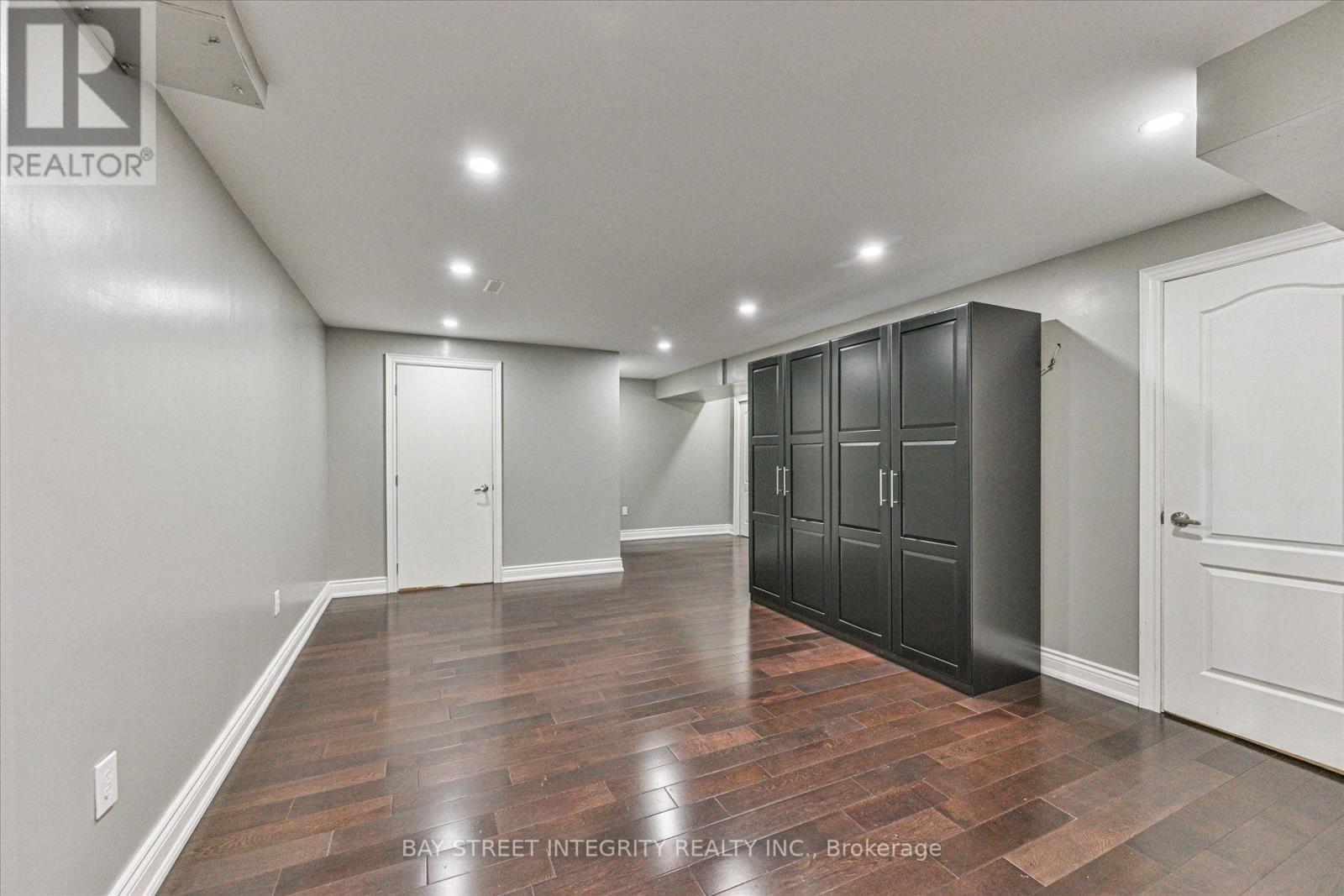 210 Milkweed Way, Oakville, Ontario  L6L 0A6 - Photo 45 - W13669808