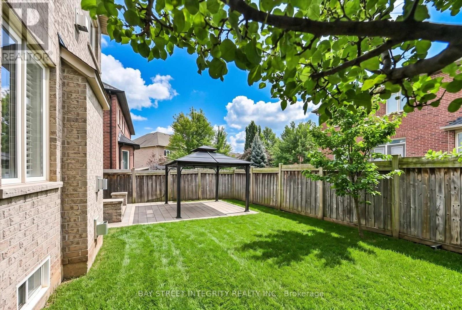 210 Milkweed Way, Oakville, Ontario  L6L 0A6 - Photo 47 - W13669808