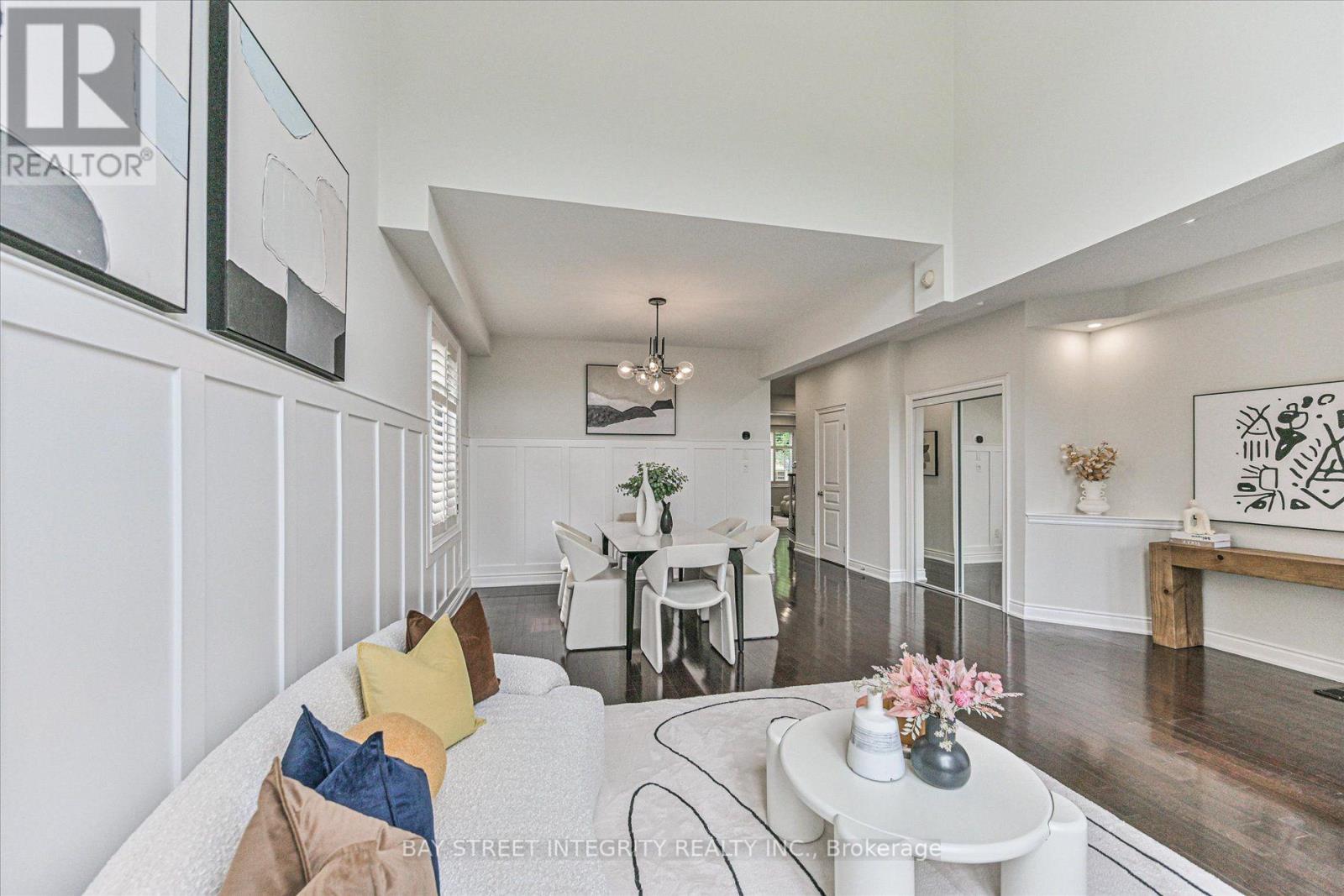210 Milkweed Way, Oakville, Ontario  L6L 0A6 - Photo 6 - W13669808