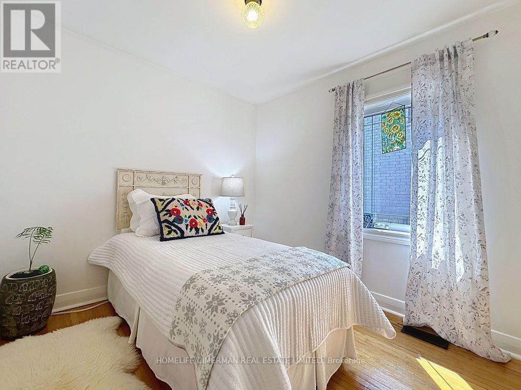 79 Neilson Avenue, Toronto, Ontario  M1M 2S5 - Photo 14 - E13669044