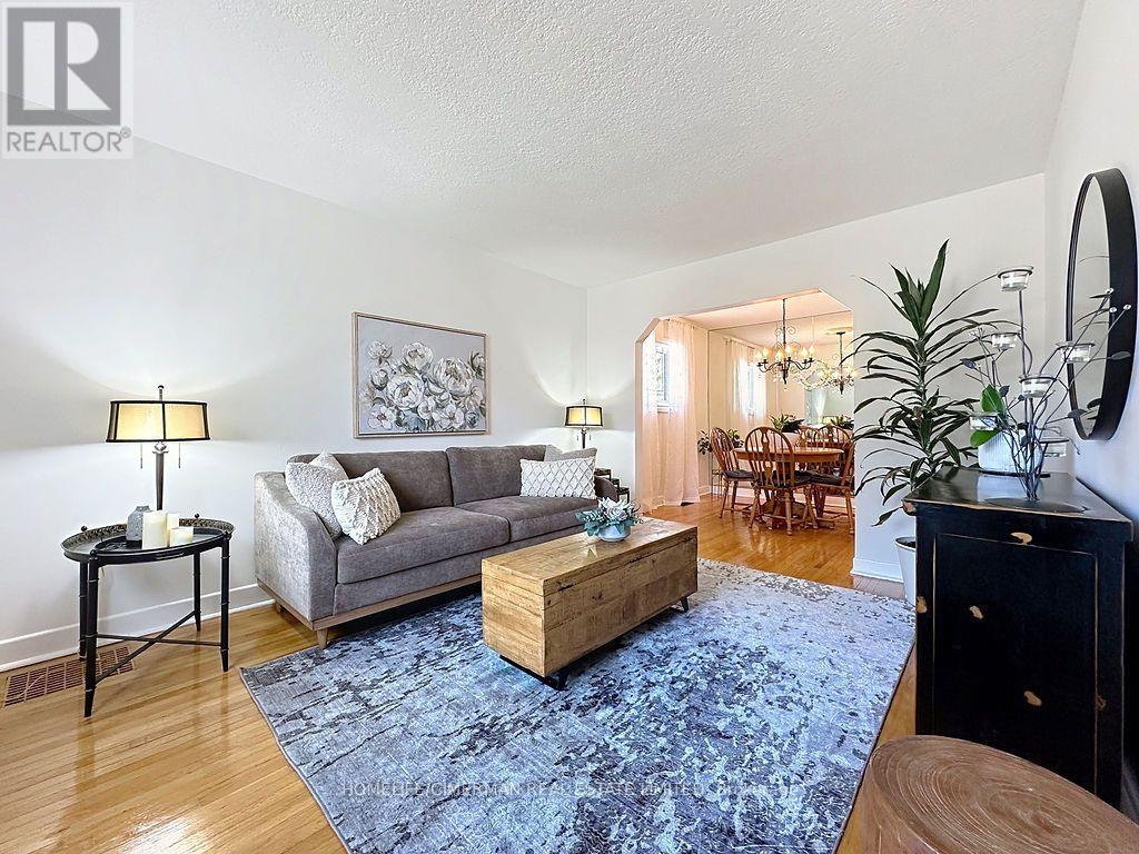 79 Neilson Avenue, Toronto, Ontario  M1M 2S5 - Photo 7 - E13669044