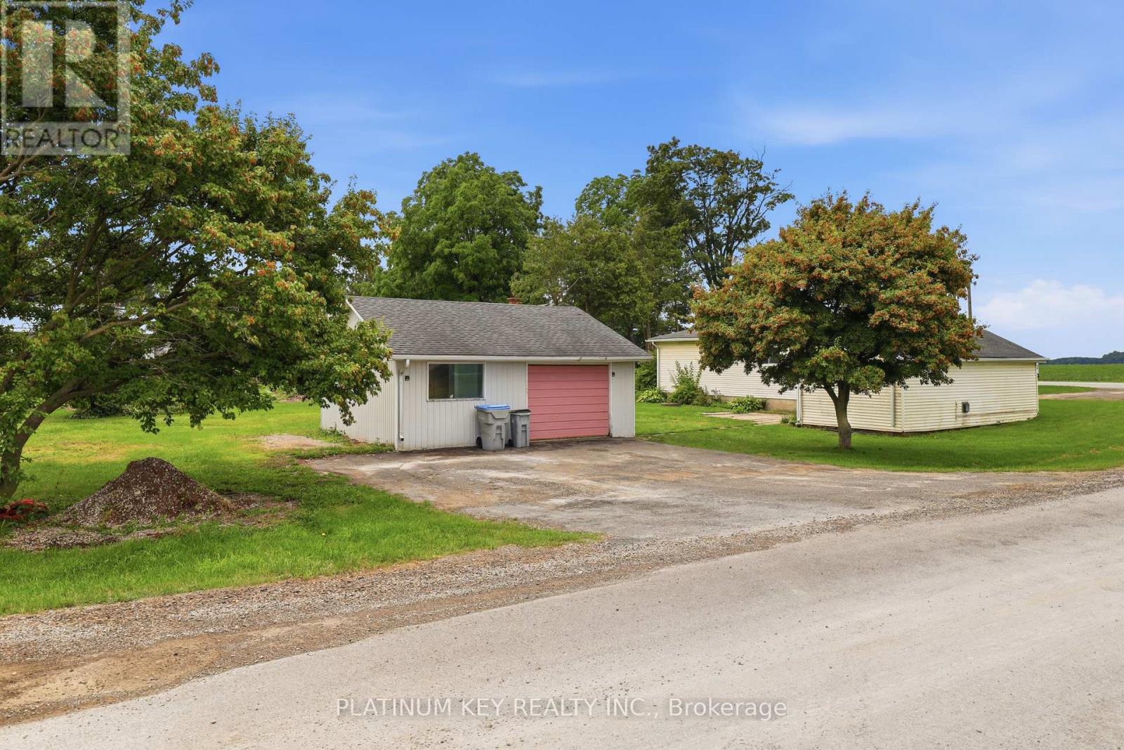 22942 Wonderland Road N, Middlesex Centre, Ontario  N0M 2A0 - Photo 2 - X13669830