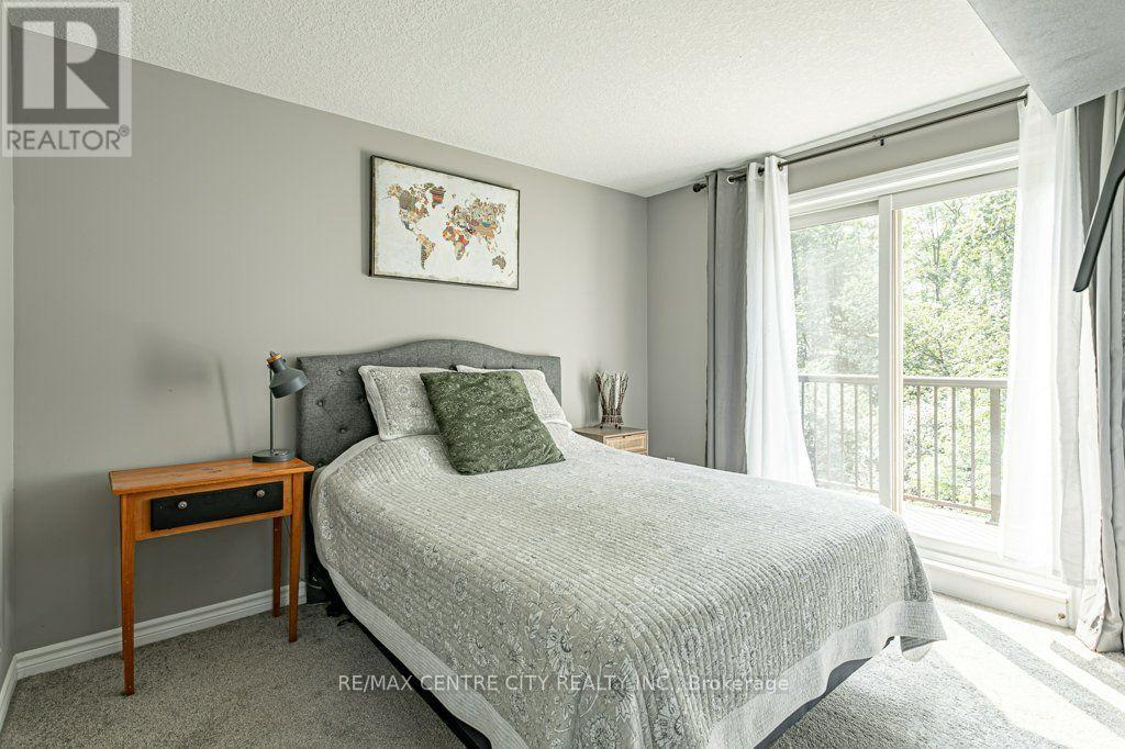 D - 243 Rachel Crescent, Kitchener, Ontario  N2R 0E2 - Photo 16 - X13669850