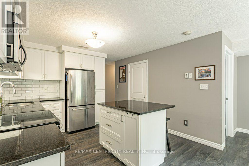 D - 243 Rachel Crescent, Kitchener, Ontario  N2R 0E2 - Photo 7 - X13669850