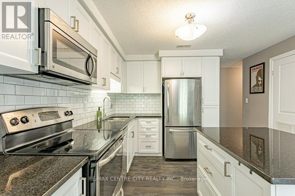 D - 243 Rachel Crescent, Kitchener, Ontario  N2R 0E2 - Photo 8 - X13669850