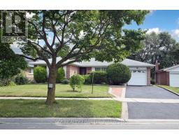 8 SNOWCREST AVENUE, Toronto, Ontario