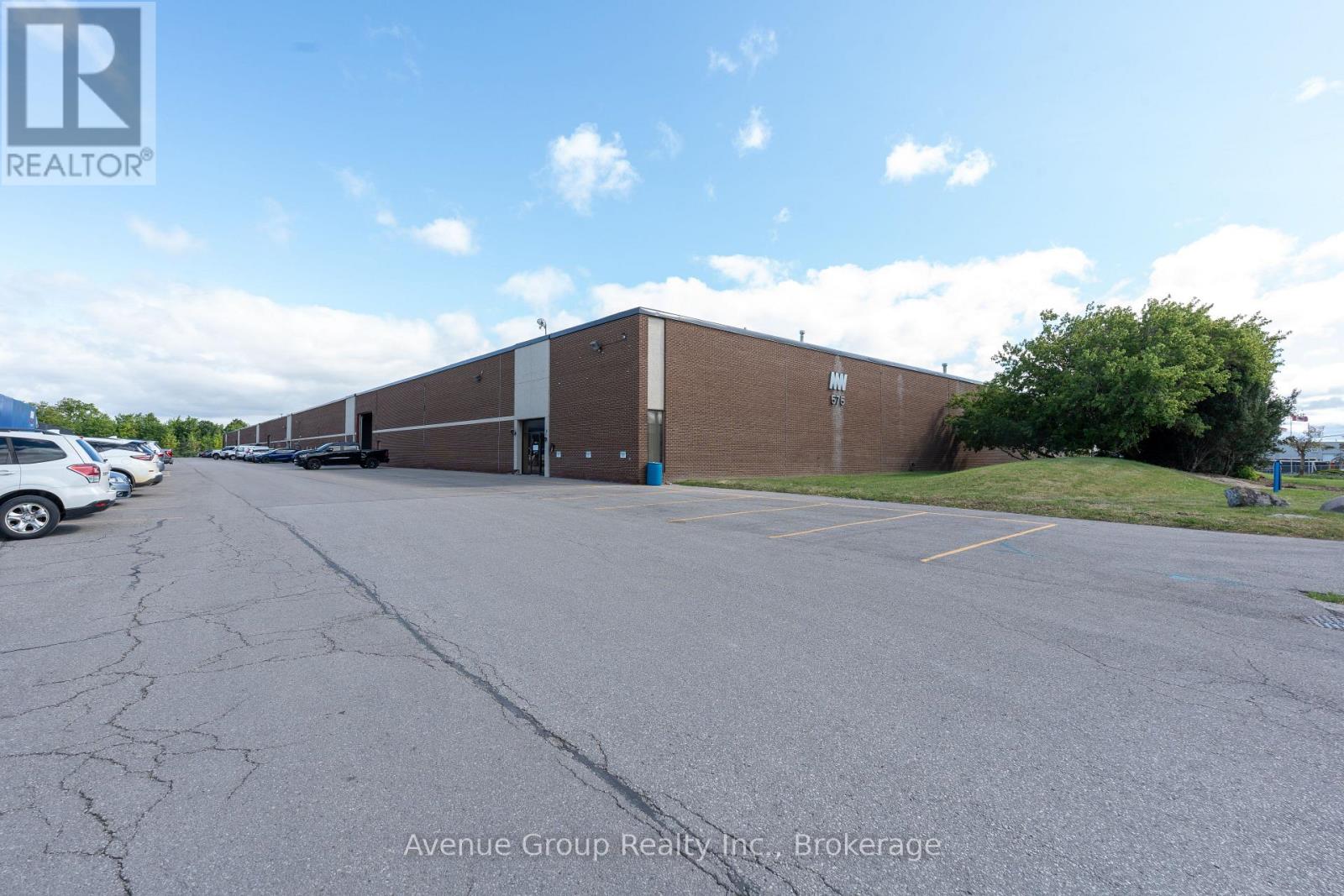 Unit 2 - 575 Bowes Road, Vaughan, Ontario  L4K 1J5 - Photo 3 - N13669818