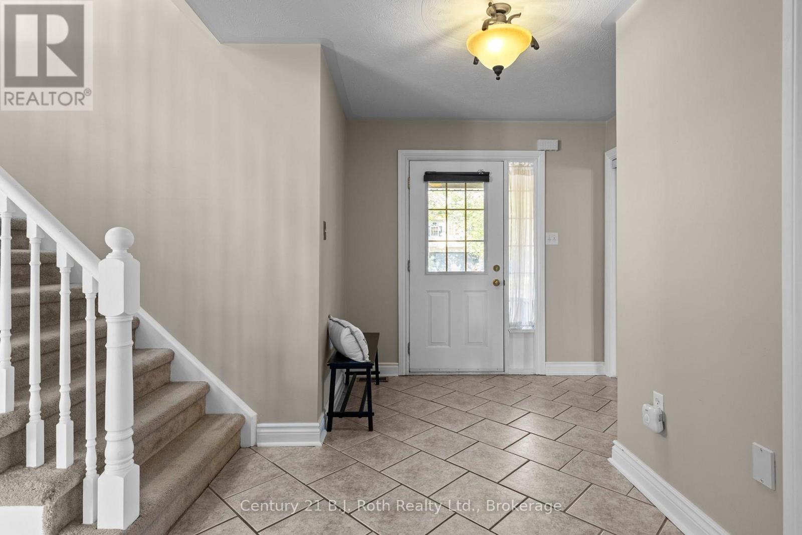 33 Vanessa Drive, Orillia, Ontario  L3V 7Y8 - Photo 3 - S13669822