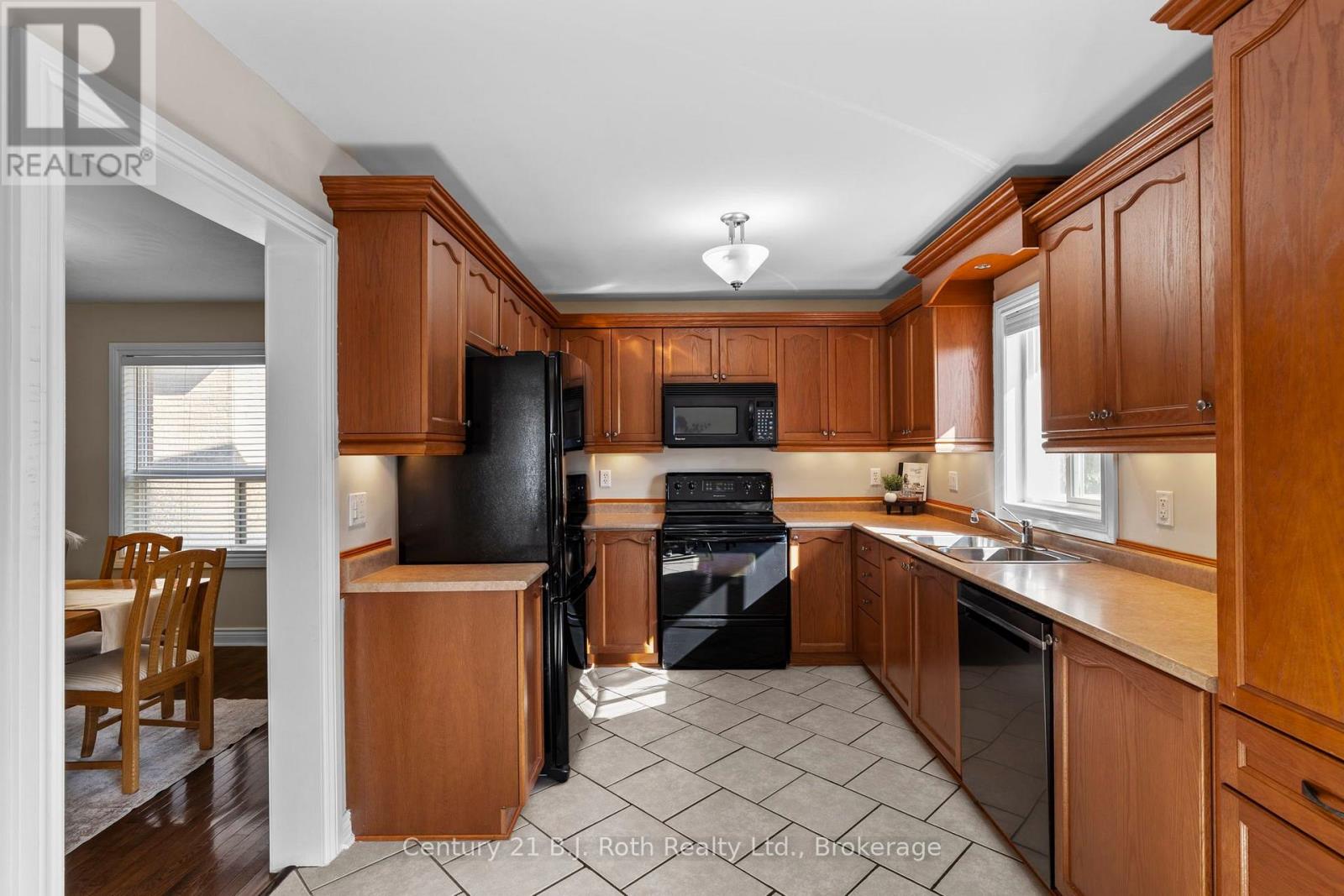 33 Vanessa Drive, Orillia, Ontario  L3V 7Y8 - Photo 7 - S13669822