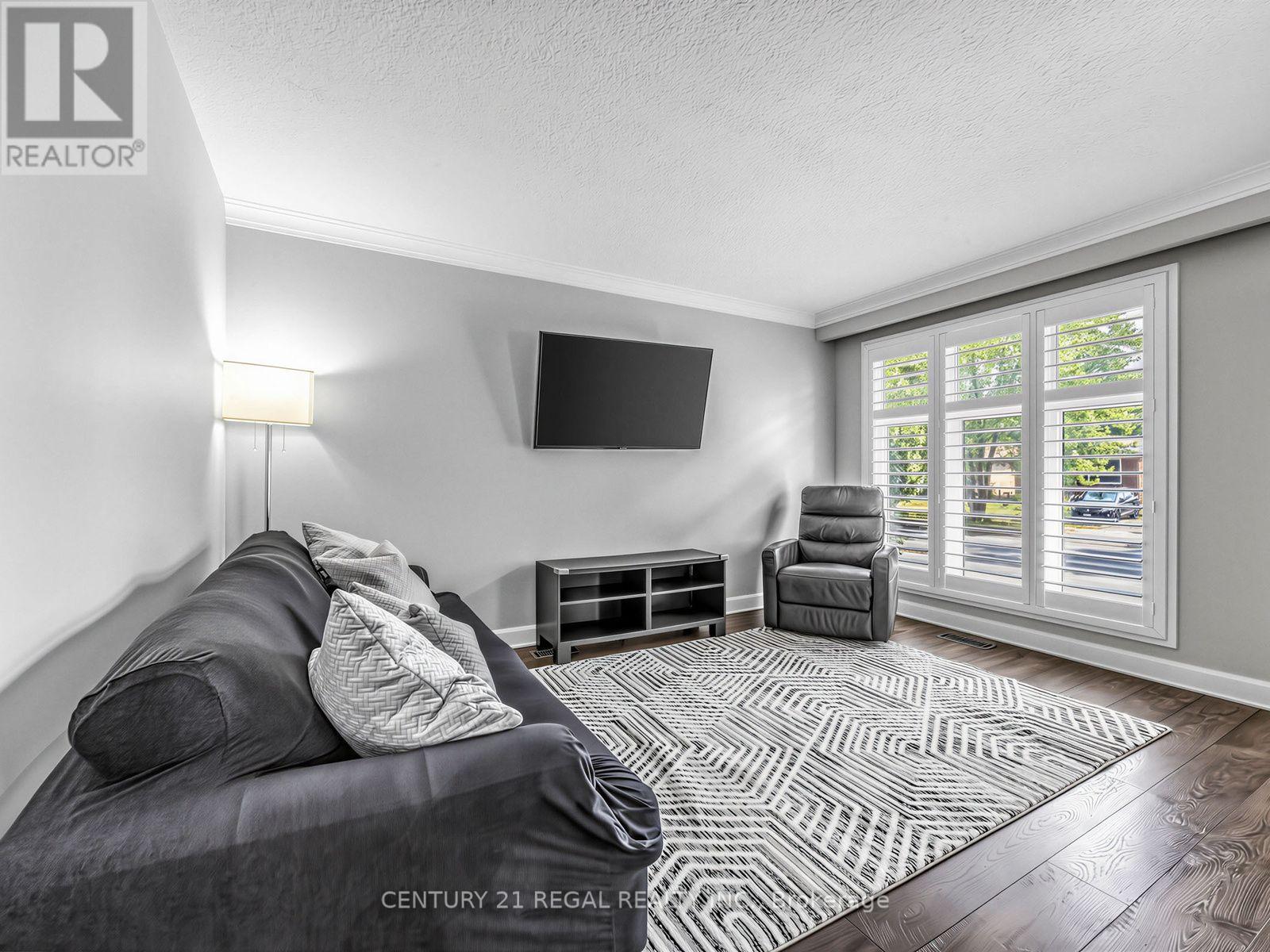 281 Thistle Down Boulevard, Toronto, Ontario  M9V 1K6 - Photo 11 - W13669828