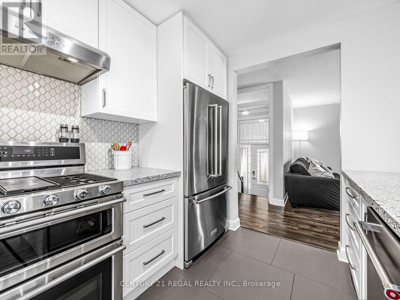 281 Thistle Down Boulevard, Toronto, Ontario  M9V 1K6 - Photo 16 - W13669828