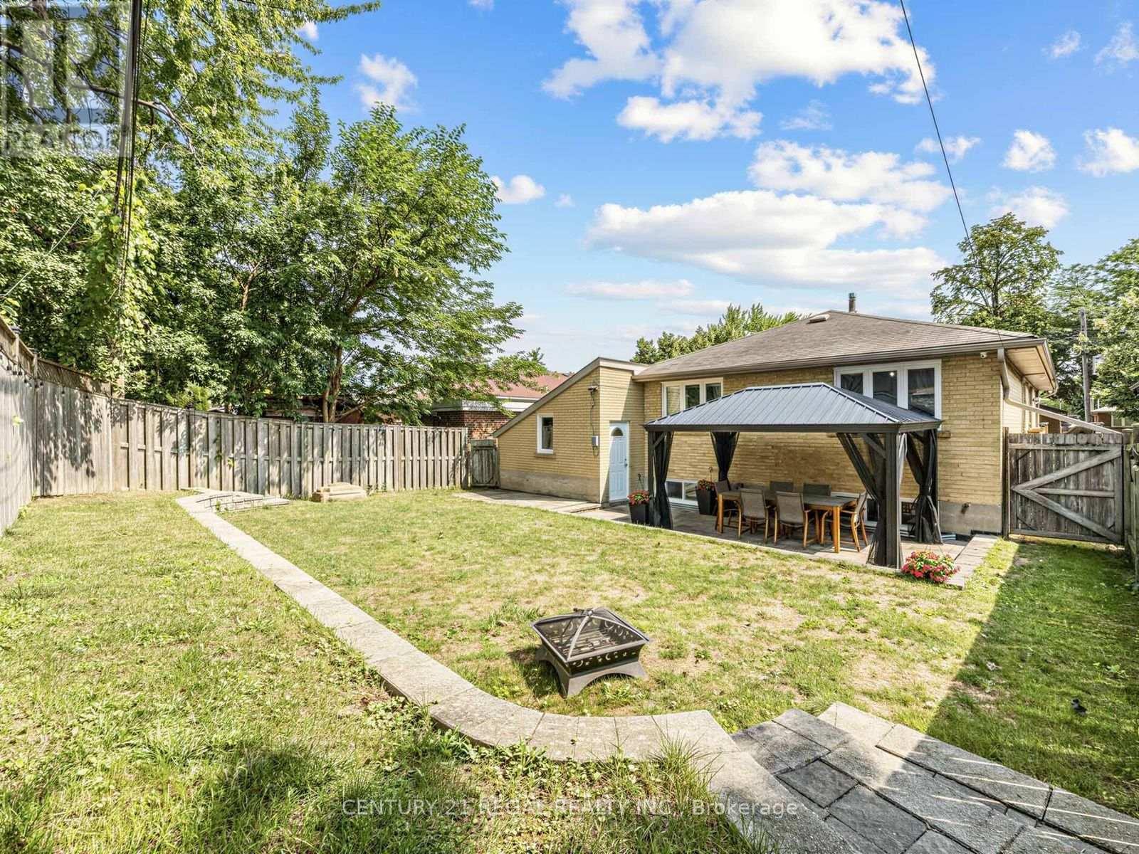 281 Thistle Down Boulevard, Toronto, Ontario  M9V 1K6 - Photo 34 - W13669828