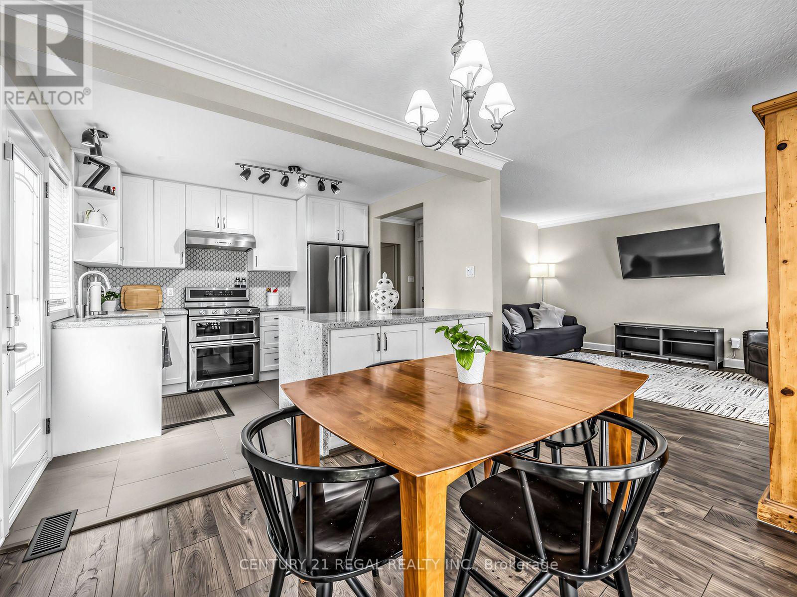 281 Thistle Down Boulevard, Toronto, Ontario  M9V 1K6 - Photo 6 - W13669828