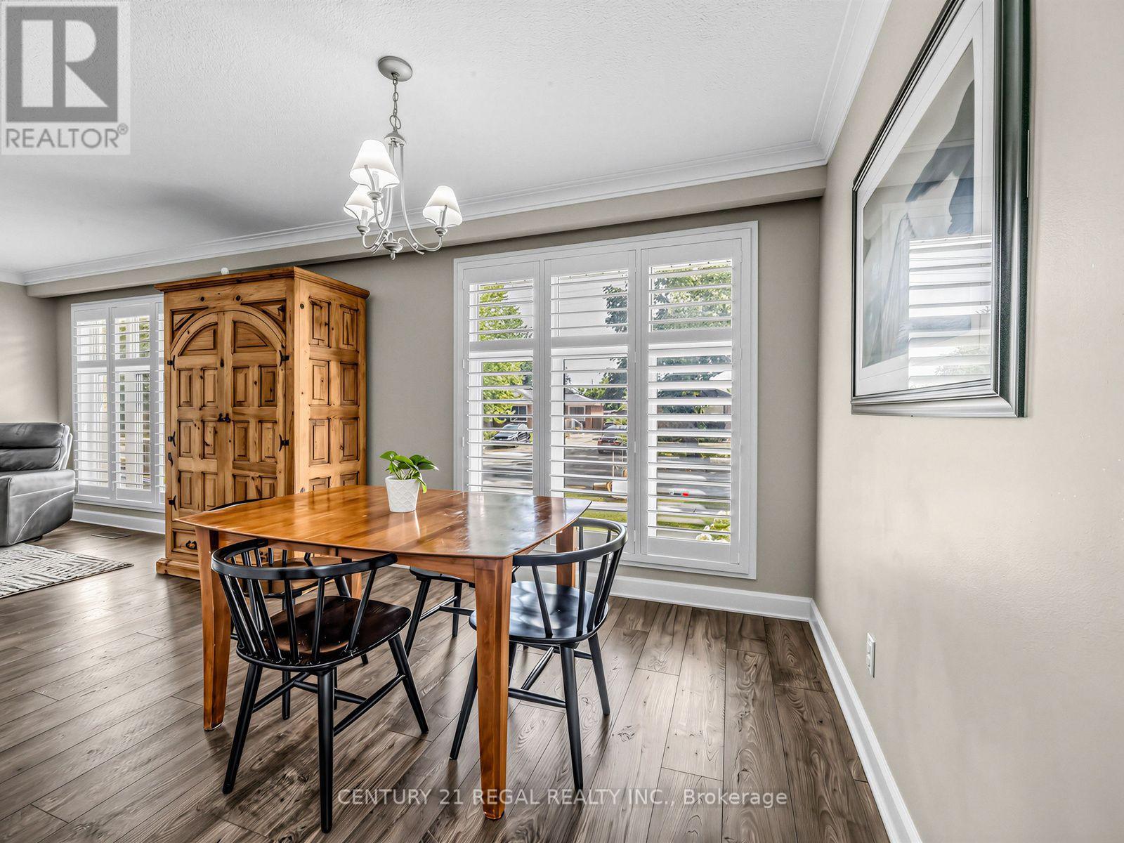 281 Thistle Down Boulevard, Toronto, Ontario  M9V 1K6 - Photo 7 - W13669828