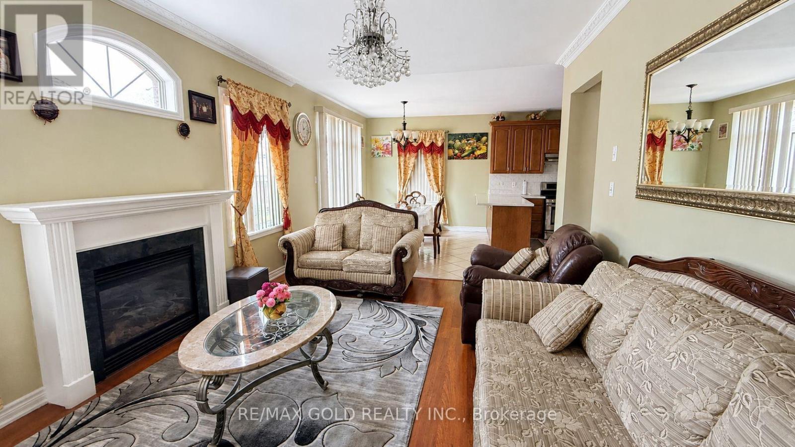 6 Stonemount Trail, Brampton, Ontario  L6R 0P8 - Photo 12 - W13669832