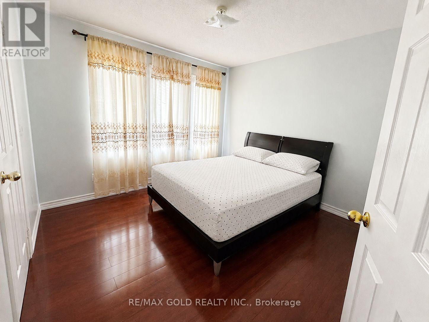 6 Stonemount Trail, Brampton, Ontario  L6R 0P8 - Photo 17 - W13669832