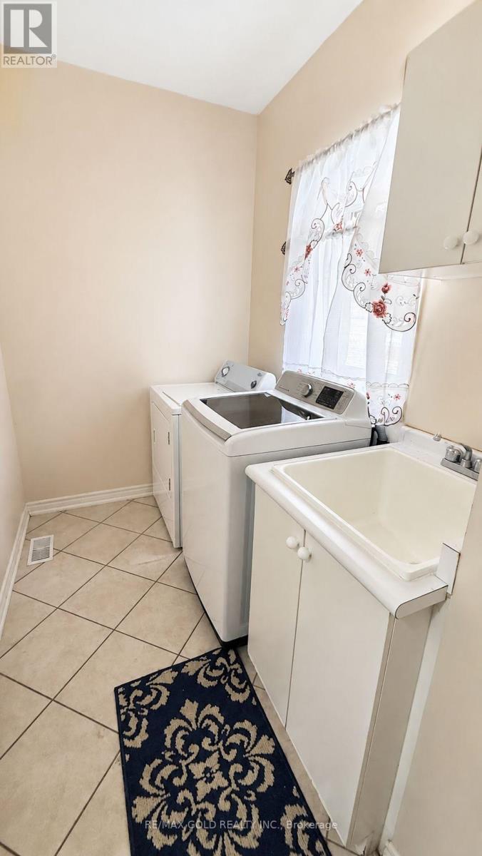 6 Stonemount Trail, Brampton, Ontario  L6R 0P8 - Photo 22 - W13669832