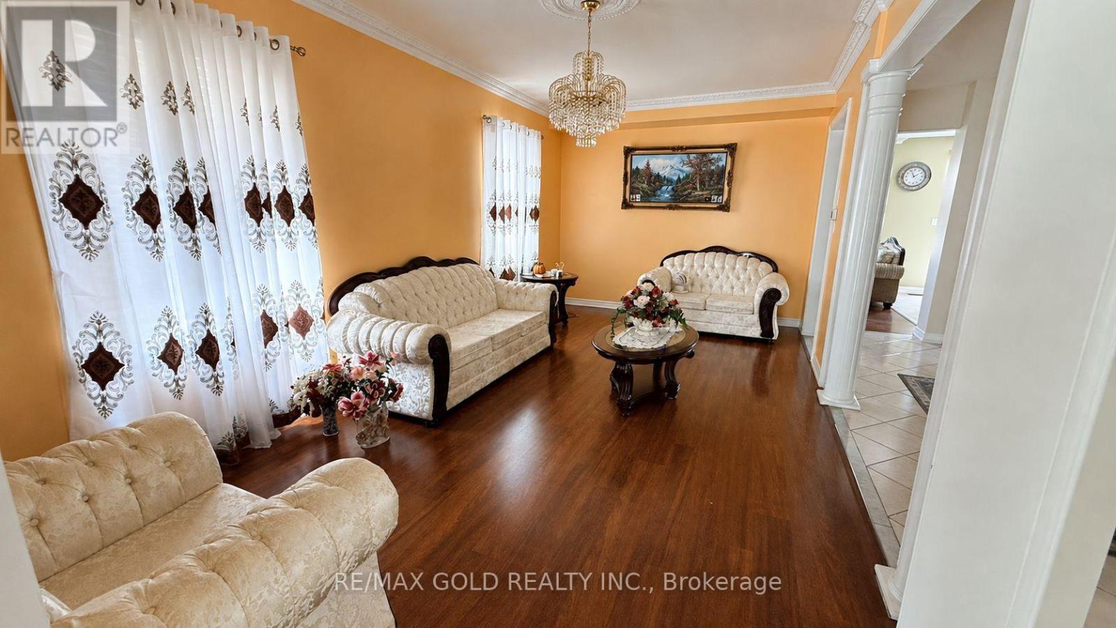 6 Stonemount Trail, Brampton, Ontario  L6R 0P8 - Photo 6 - W13669832