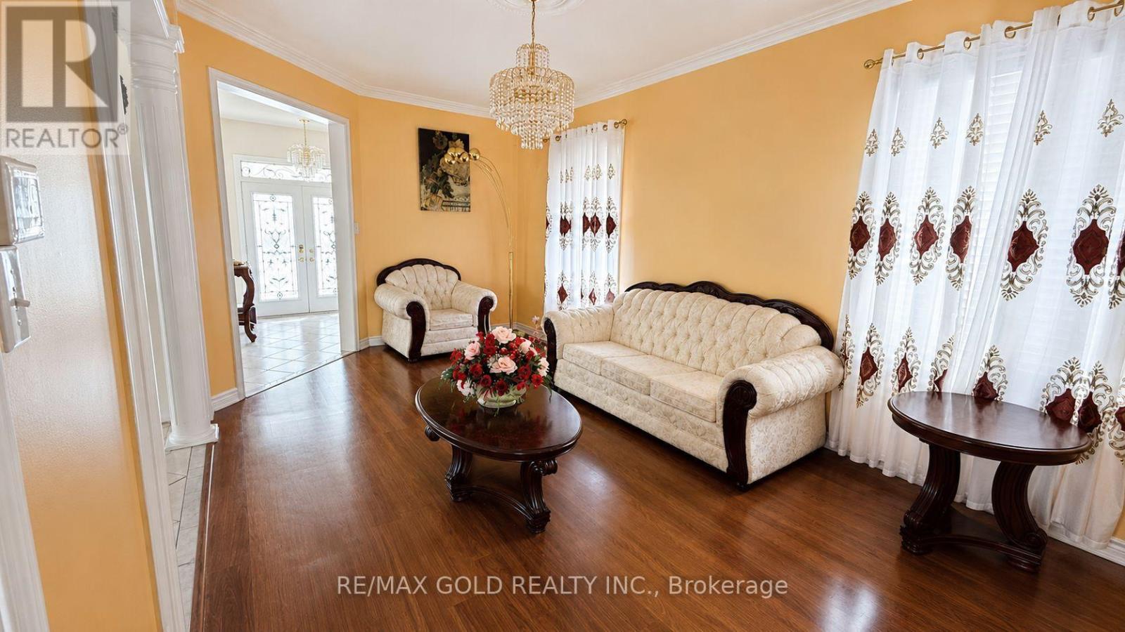 6 Stonemount Trail, Brampton, Ontario  L6R 0P8 - Photo 7 - W13669832