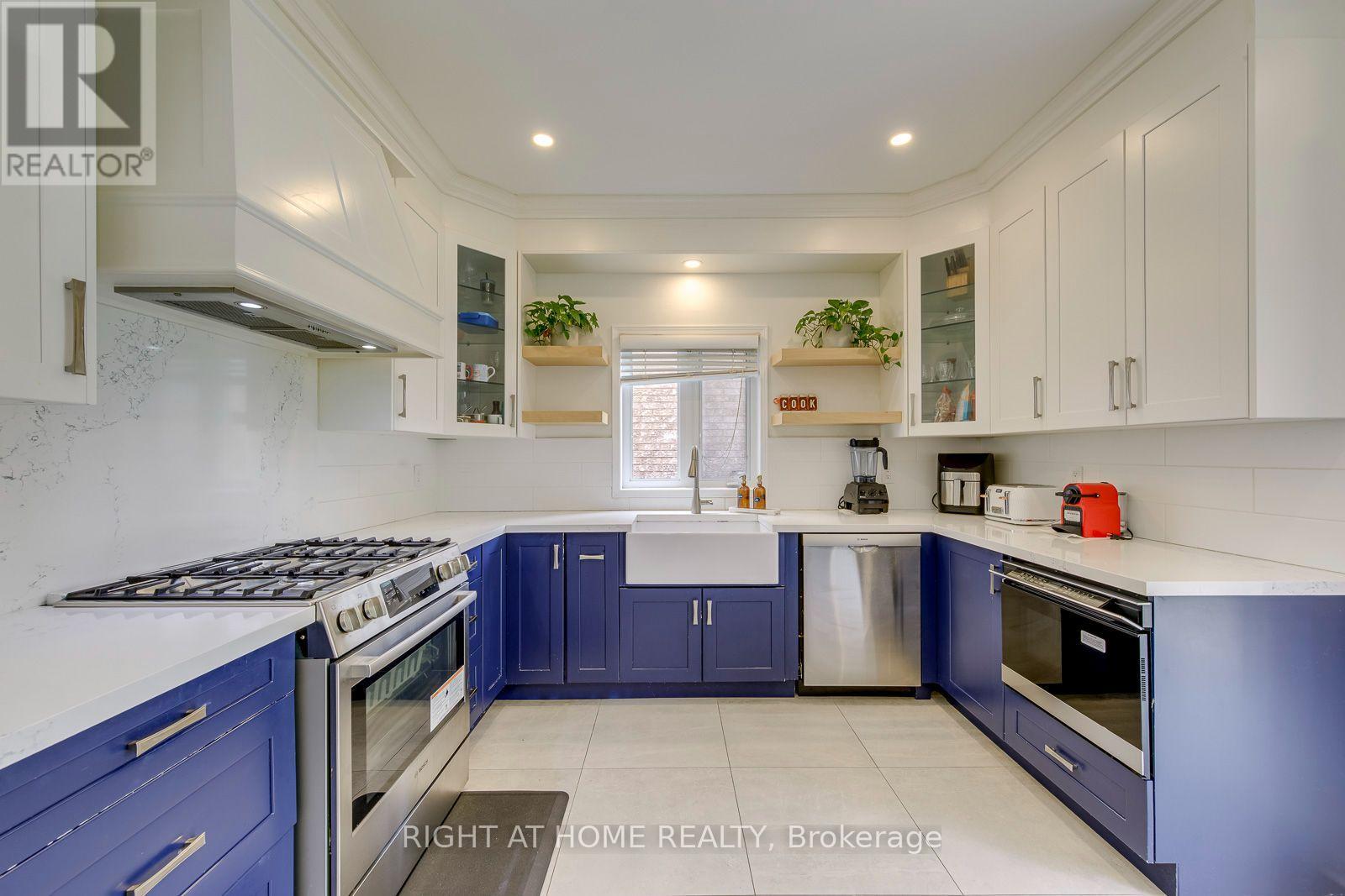 2244 Overfield Road, Oakville, Ontario  L6M 3S8 - Photo 14 - W13669846