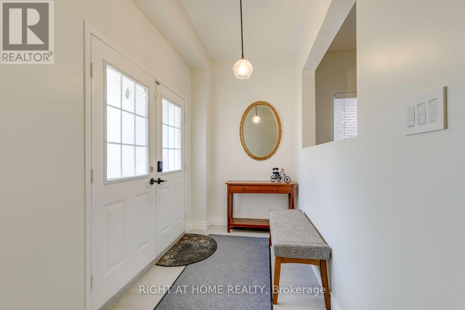 2244 Overfield Road, Oakville, Ontario  L6M 3S8 - Photo 3 - W13669846