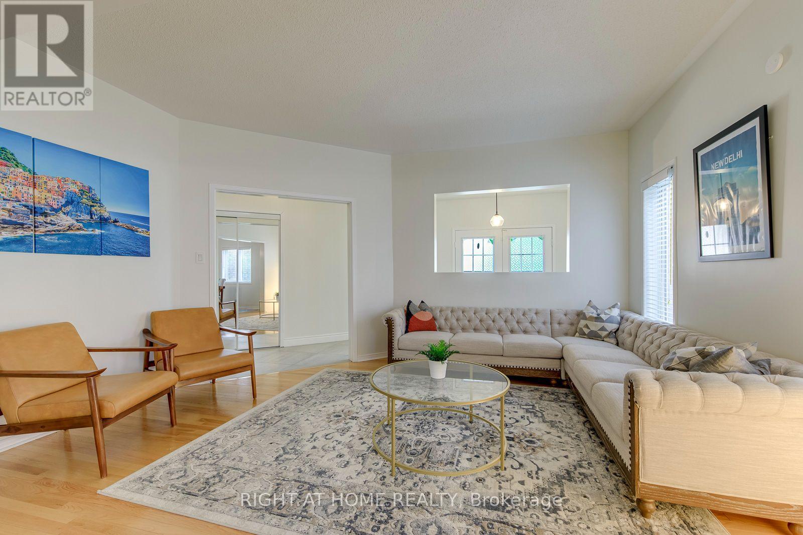 2244 Overfield Road, Oakville, Ontario  L6M 3S8 - Photo 6 - W13669846