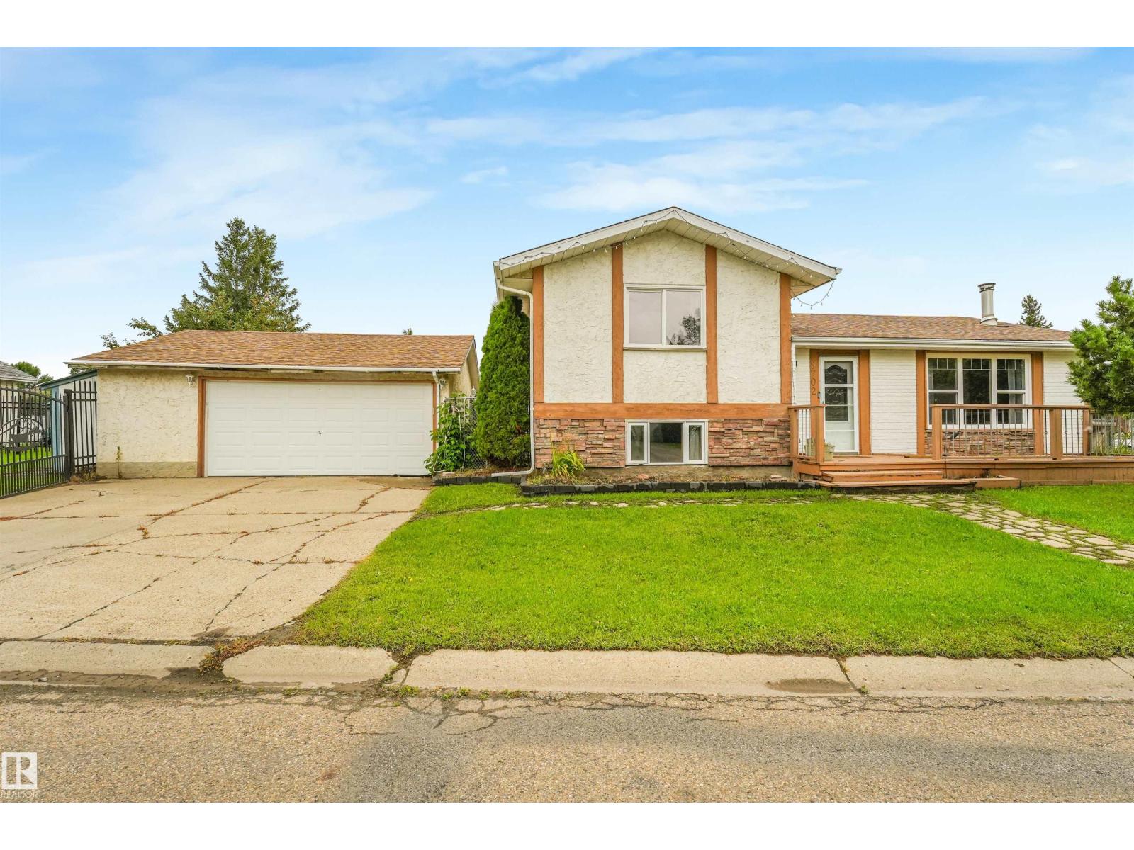 9702 95 AV, morinville, Alberta