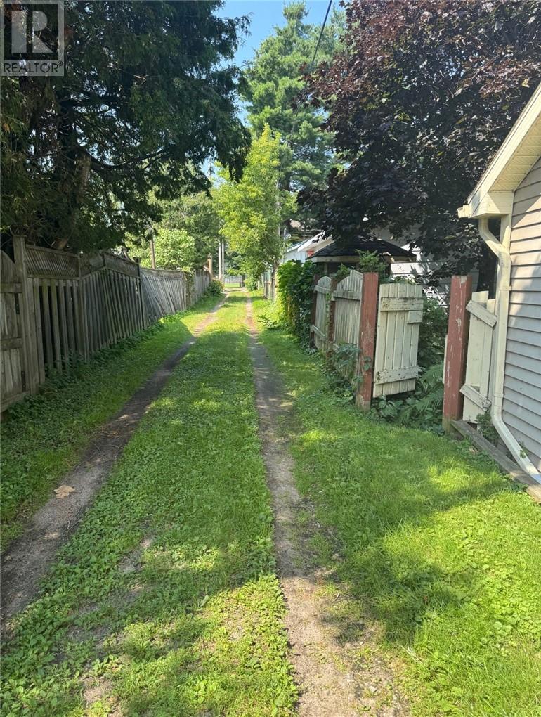 831 Amelia Street, North Bay, Ontario  P1A 1W4 - Photo 32 - 2129714