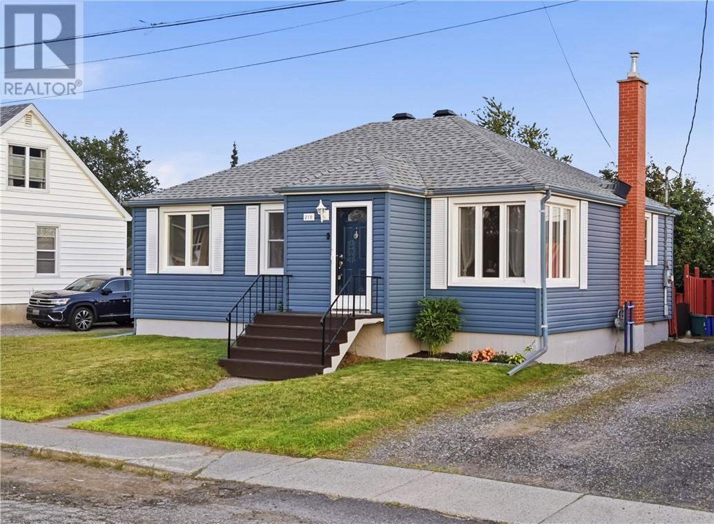 219 Fifth Ave, Lively, Ontario  P3Y 1M4 - Photo 2 - 2129740