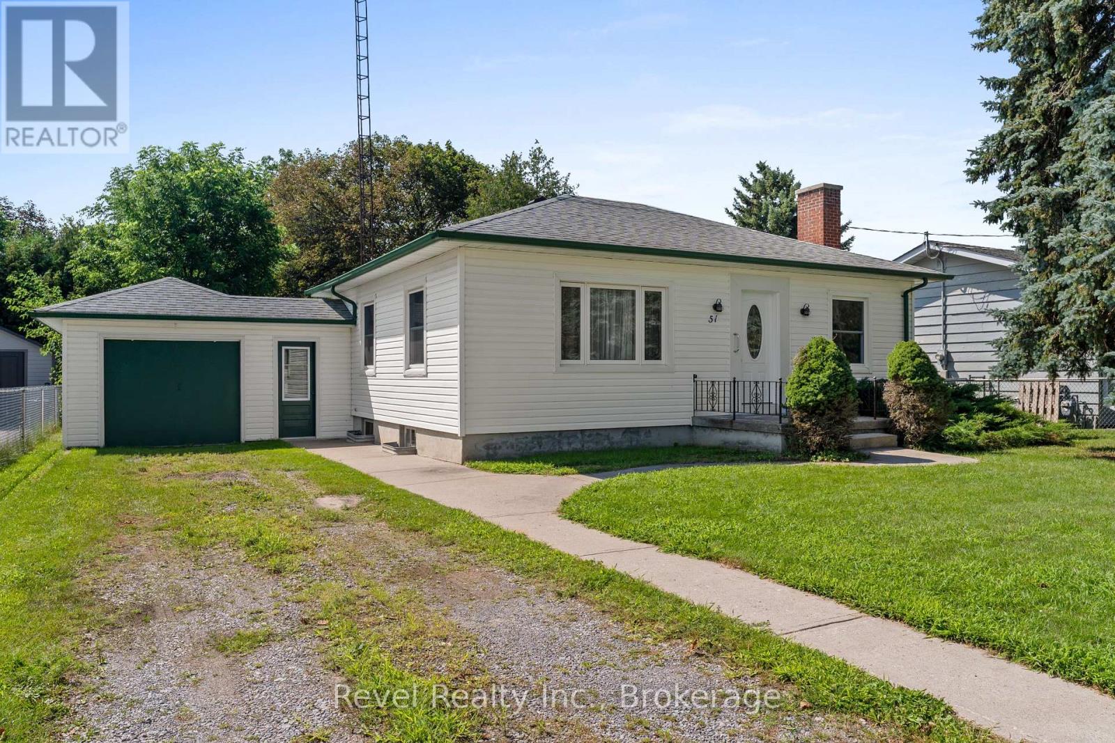 51 Cobbledick Street, Clarington, Ontario  L1B 1L9 - Photo 1 - E13669900