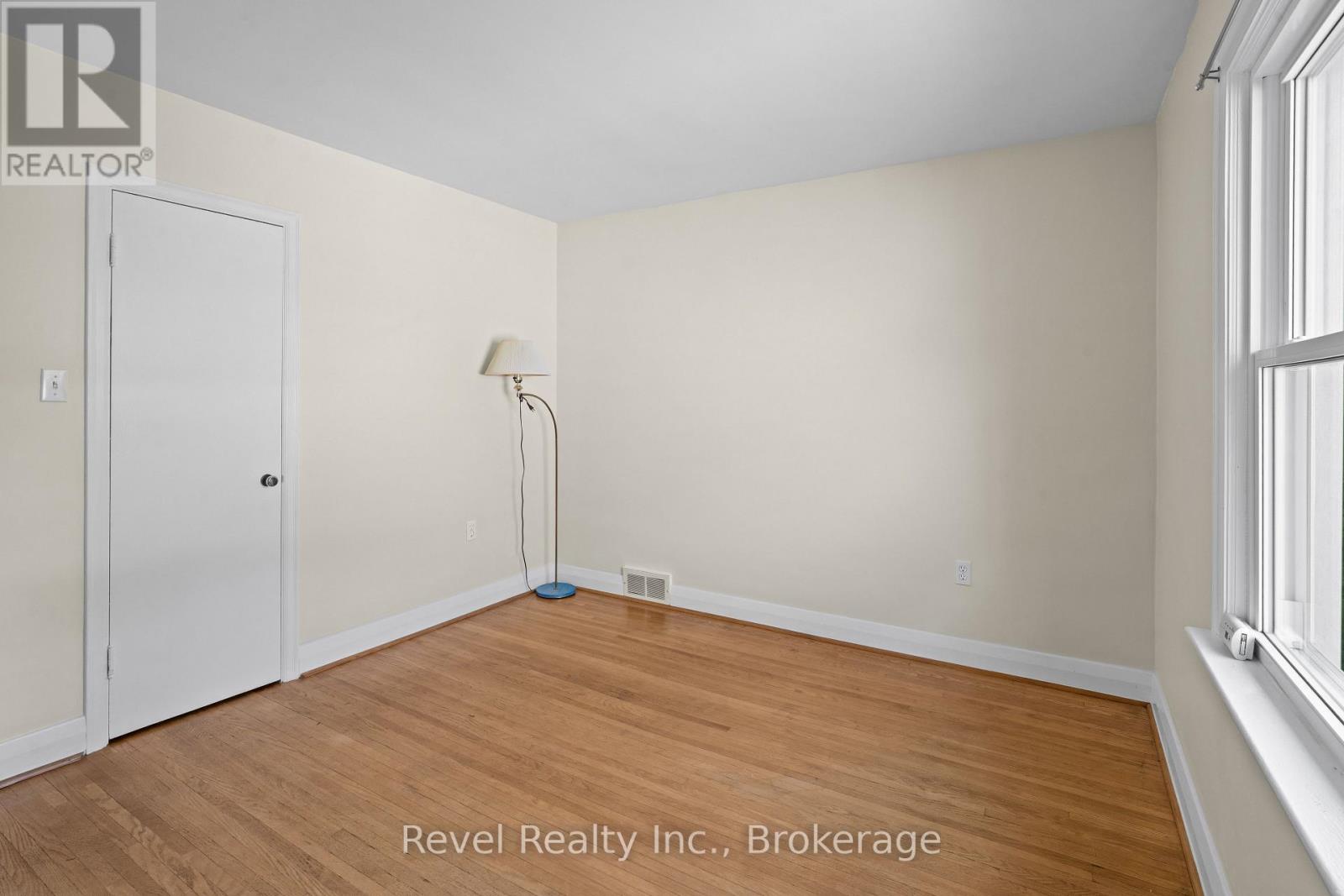 51 Cobbledick Street, Clarington, Ontario  L1B 1L9 - Photo 13 - E13669900