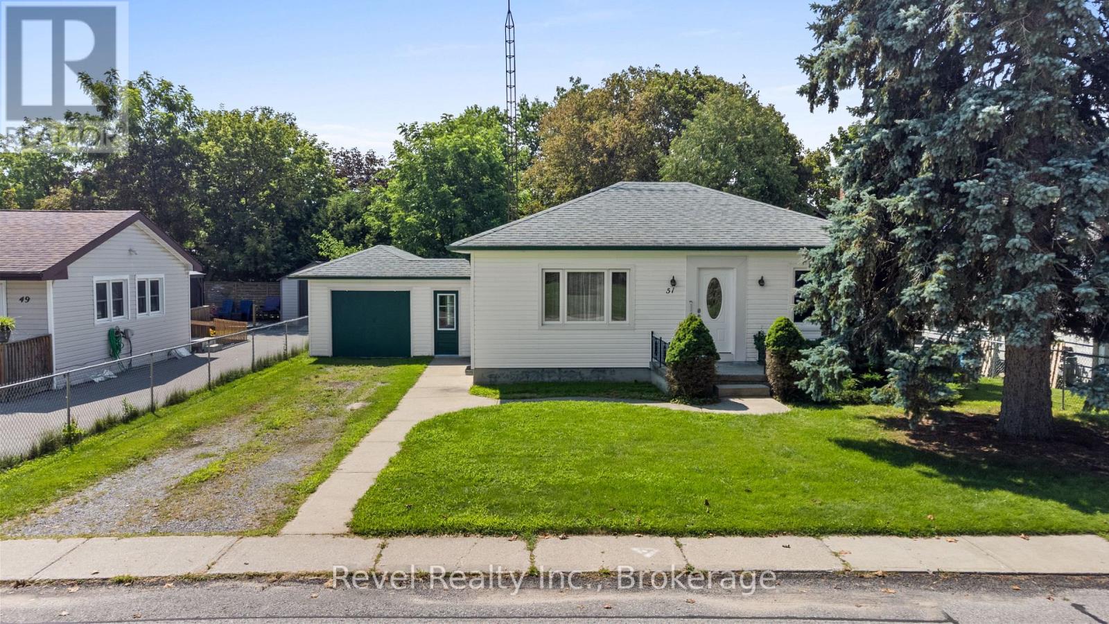 51 Cobbledick Street, Clarington, Ontario  L1B 1L9 - Photo 3 - E13669900
