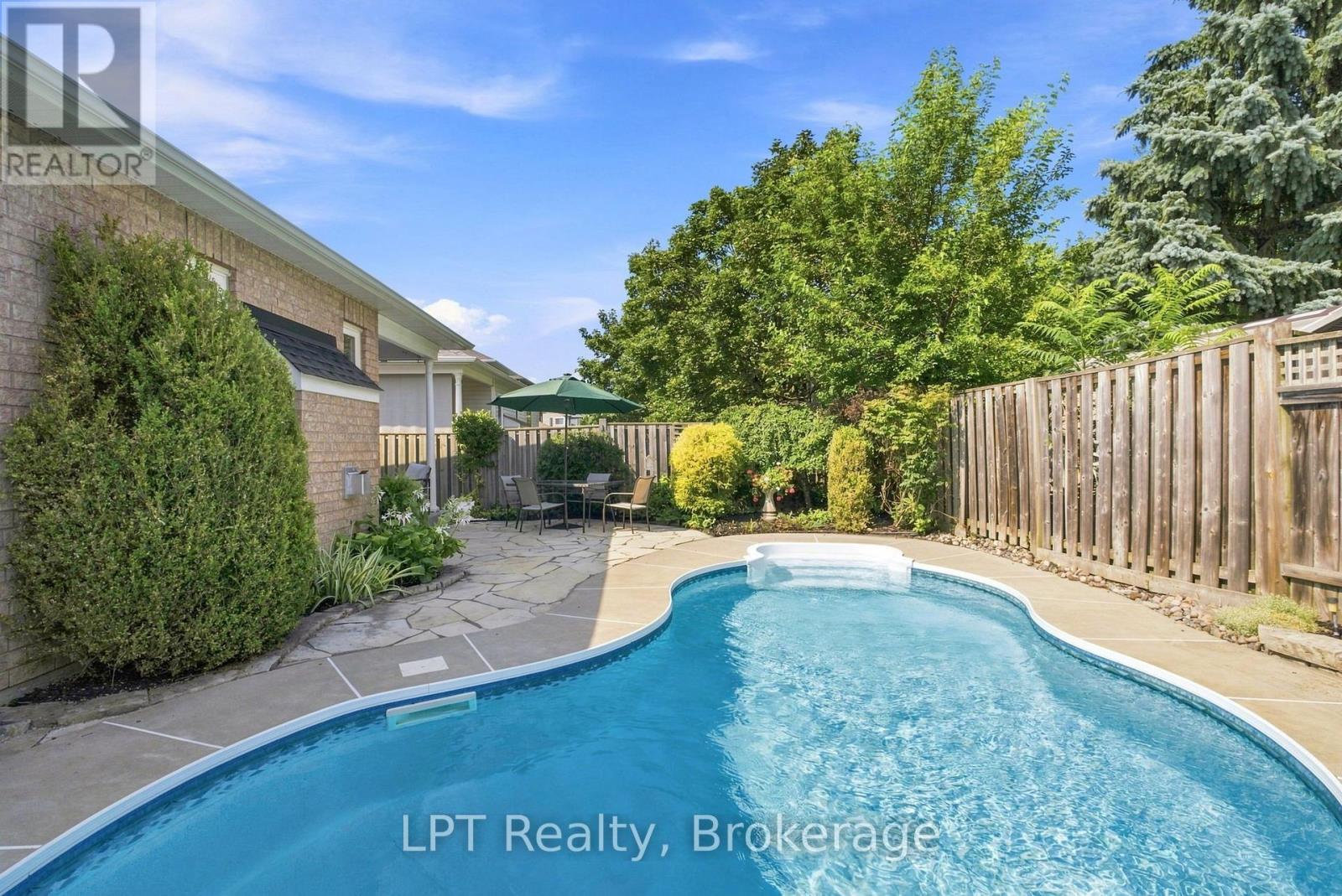 87 Darius Harns Drive, Whitby, Ontario  L1M 2G2 - Photo 43 - E13669978