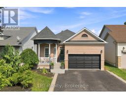 87 DARIUS HARNS DRIVE, Whitby, Ontario