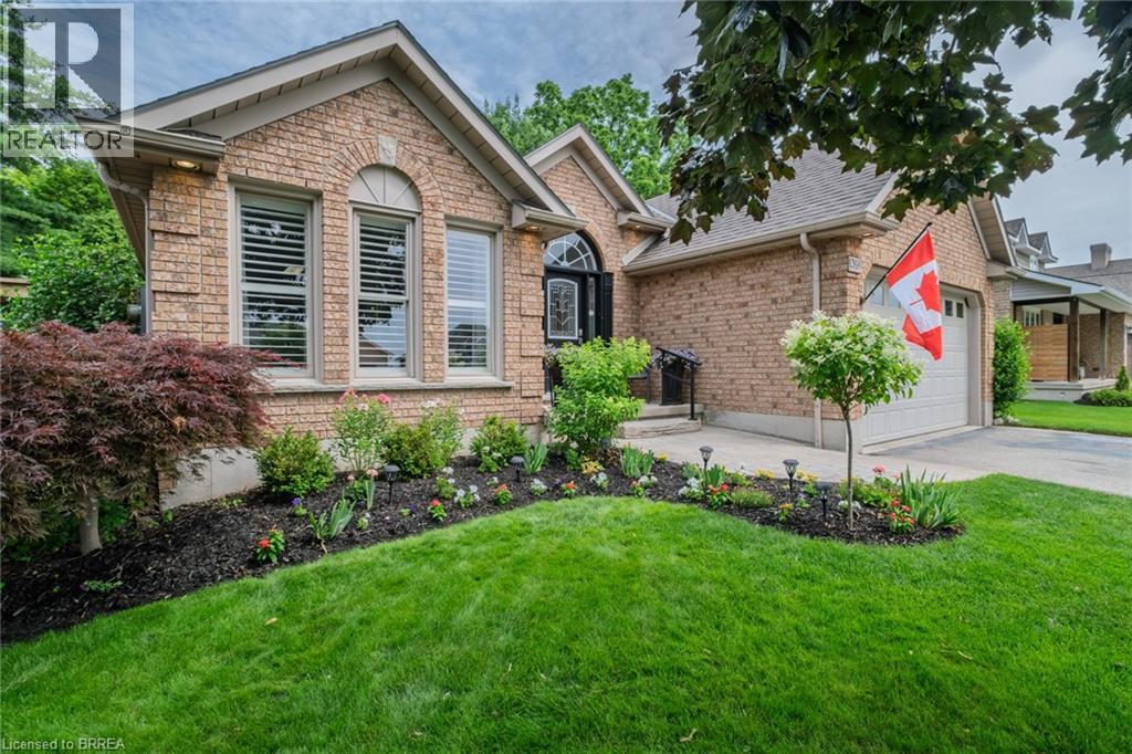 39 Russell Crescent, St. George, Ontario  N0E 1N0 - Photo 4 - 40843732