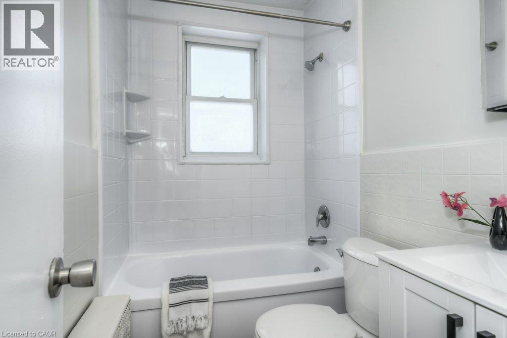 141 Chapel Street Unit# 10, Kitchener, Ontario  N2H 2T6 - Photo 9 - 40853238
